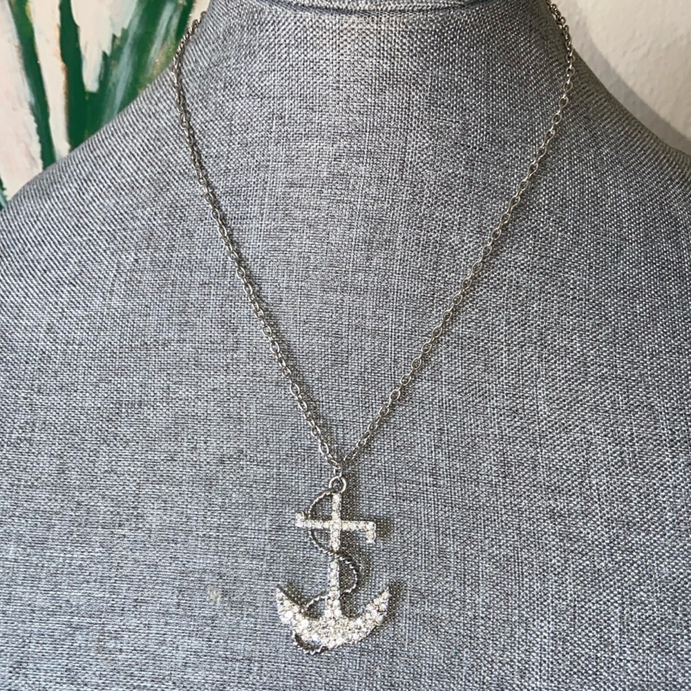 5/$10❤️❤️❤️Vintage 90s Rhinestoned Anchor Pendant Necklace